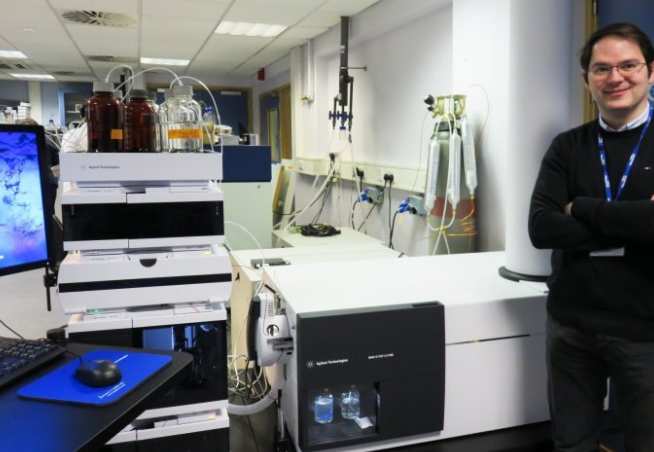 Dr Gerald Larrouy-Maumus in his lab