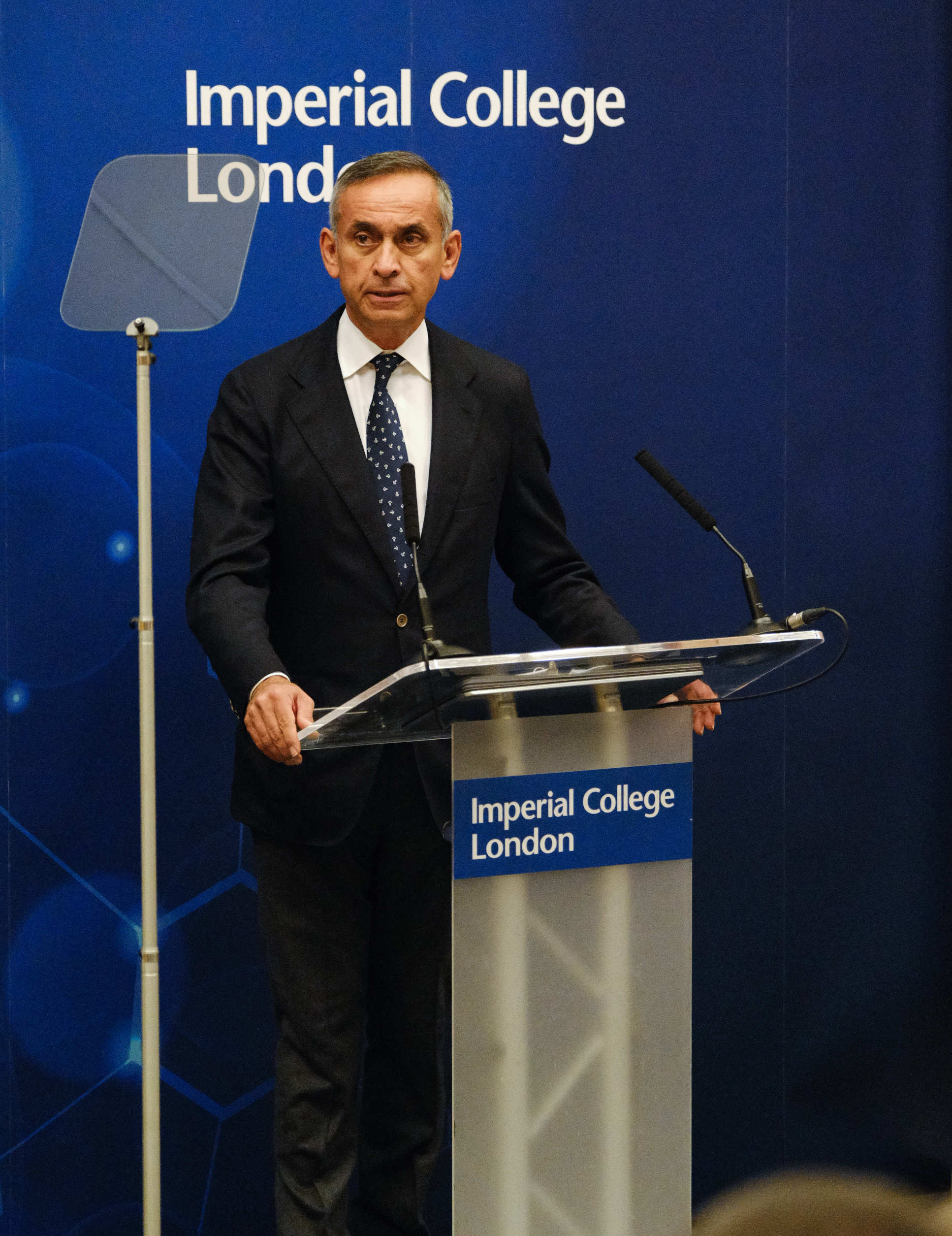 Lord Darzi said the Vice President had brought extraordinary leadership to the fight against cancer