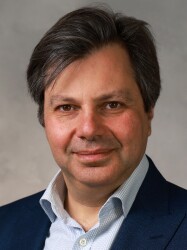 Picture of Professor Vitali Averbukh
