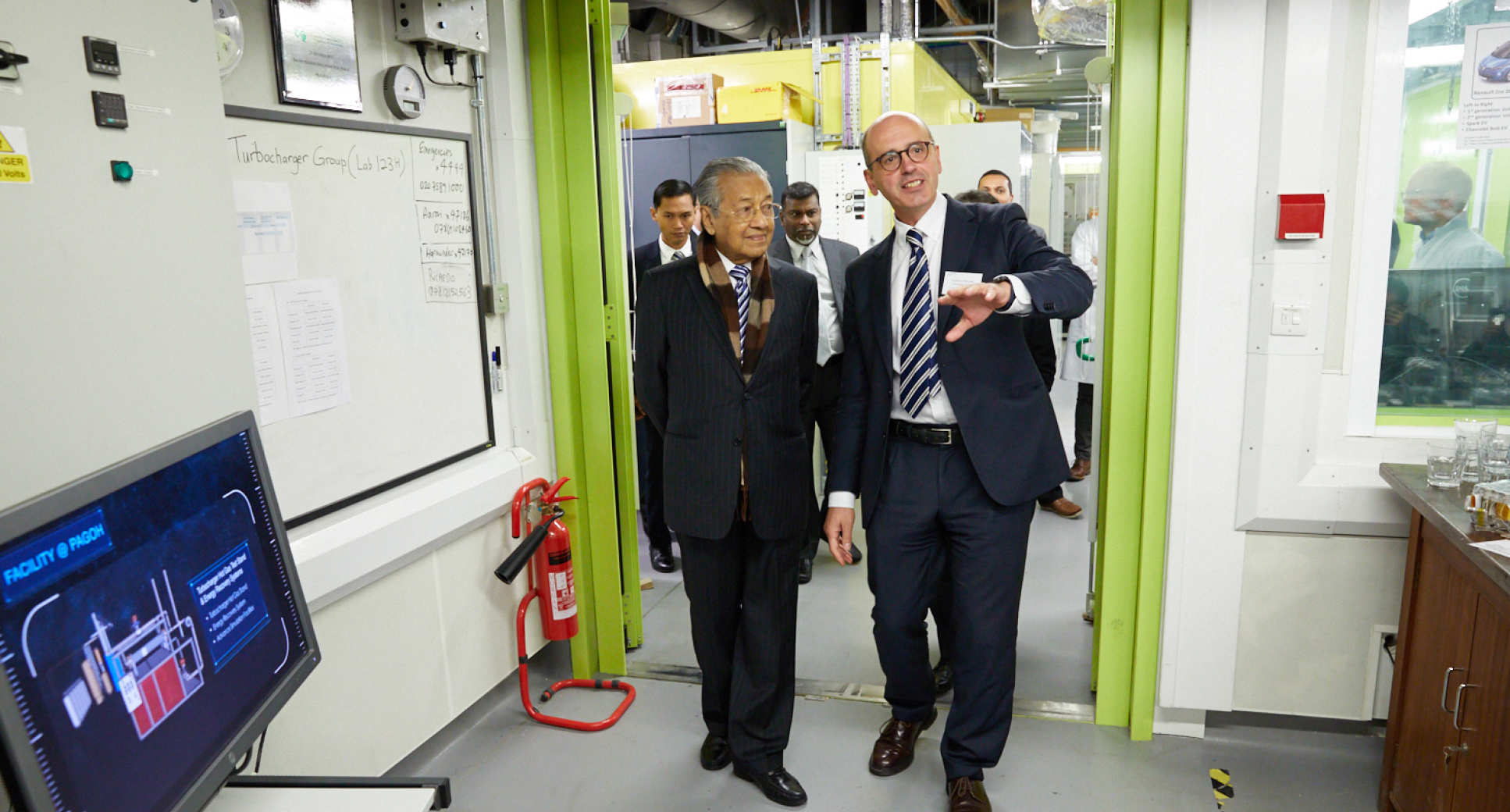 The PM visits Professor Ricardo Martinez-Botas’ Turbochargers Group Lab