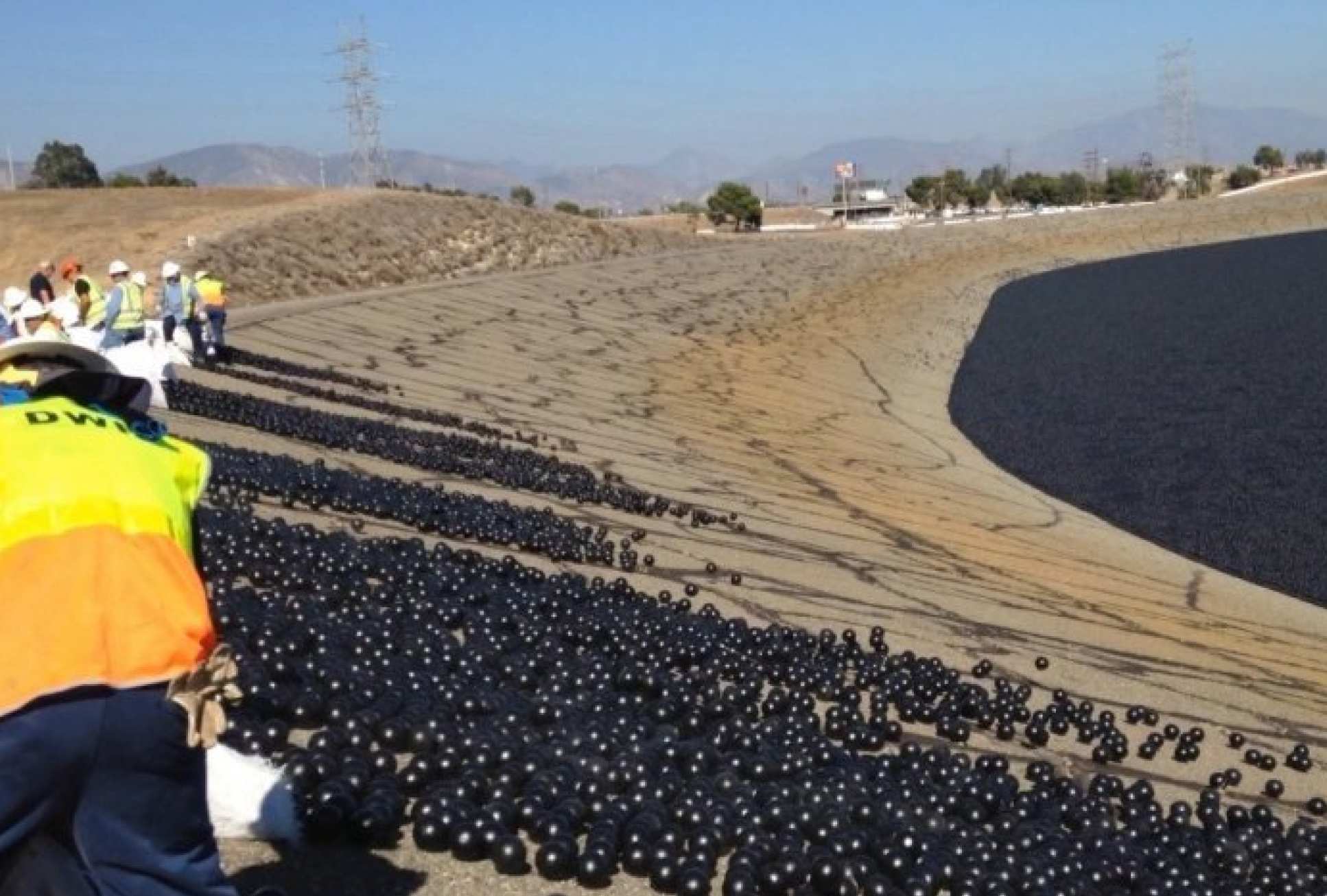 Deployment of shade balls at the LA Reservoir
