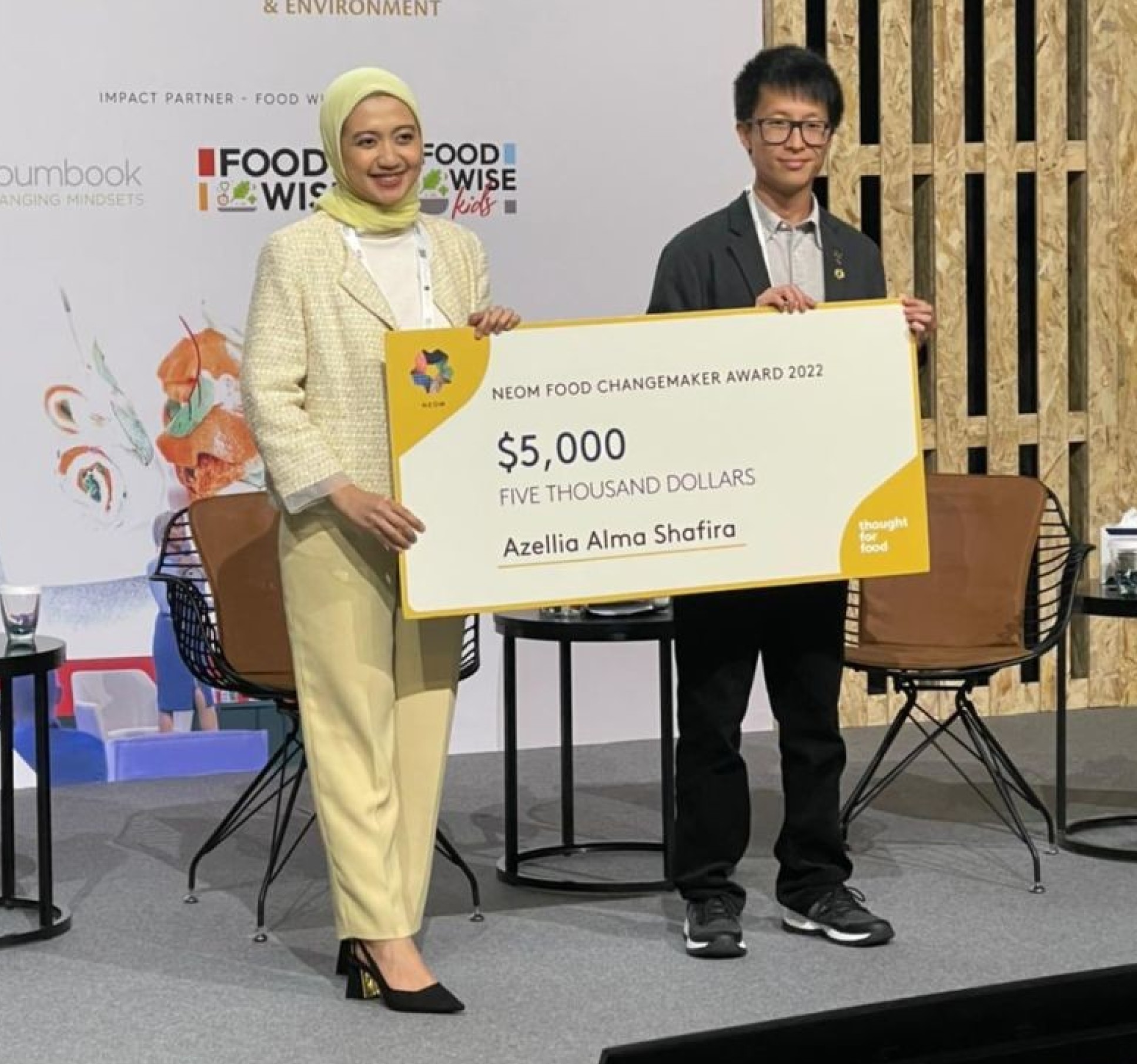 Shelly Shafira wins award at Food for Future expo