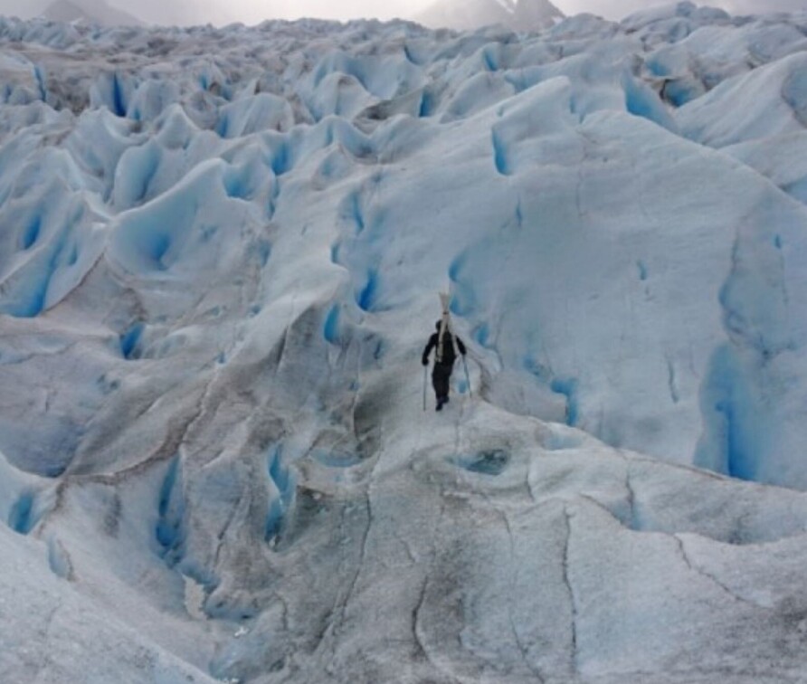 Image of glacierized mountainous area.