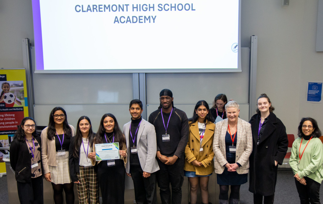 Students from Claremont High School alongside Professor Deborah Ashby and Professor Sejal Saglani