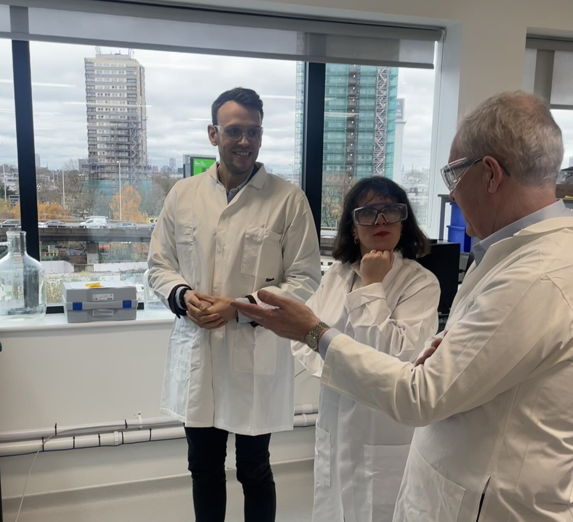 Rachel Blake MP touring Puraffinity's labs in Scale Space