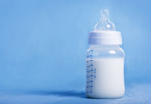 Marketing claims for infant formula should be banned, argue researchers