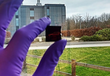 Printed ultrathin protective coatings enable more efficient solar cells
