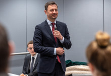 Prime Minister of Slovakia meets student tech entrepreneurs at Imperial