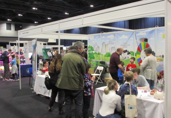 Researchers discuss recent air pollution work with members of the public at New Scientists Live North 2022