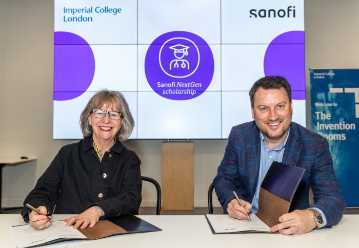 The signing of the contract for the Sanofi NextGen Scholarship.