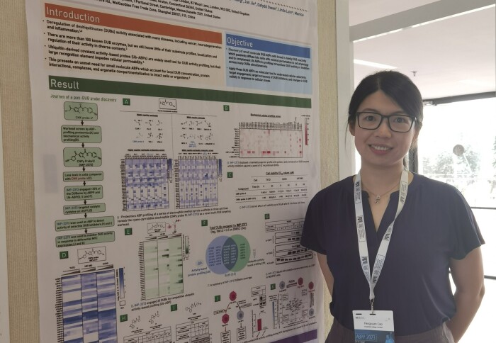 Dr Fangyuan Cao with her poster