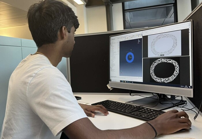 Aakash looking at simulations during his placement