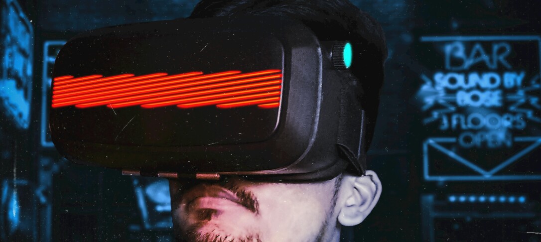 VR