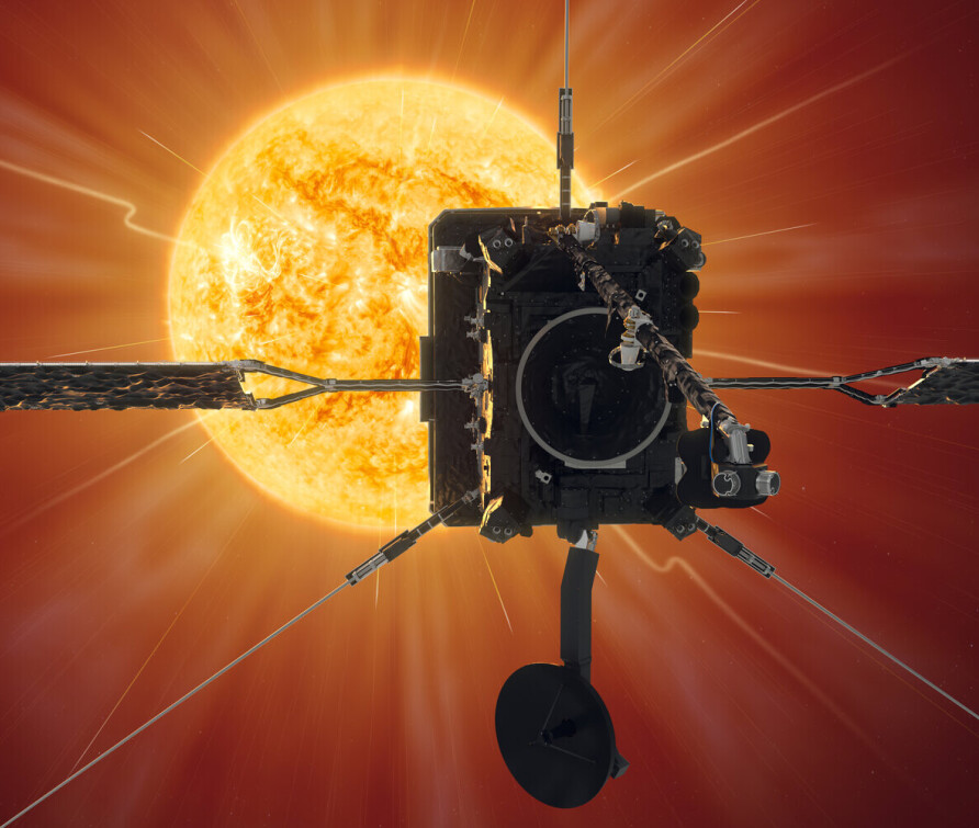Solar Orbiter facing the Sun