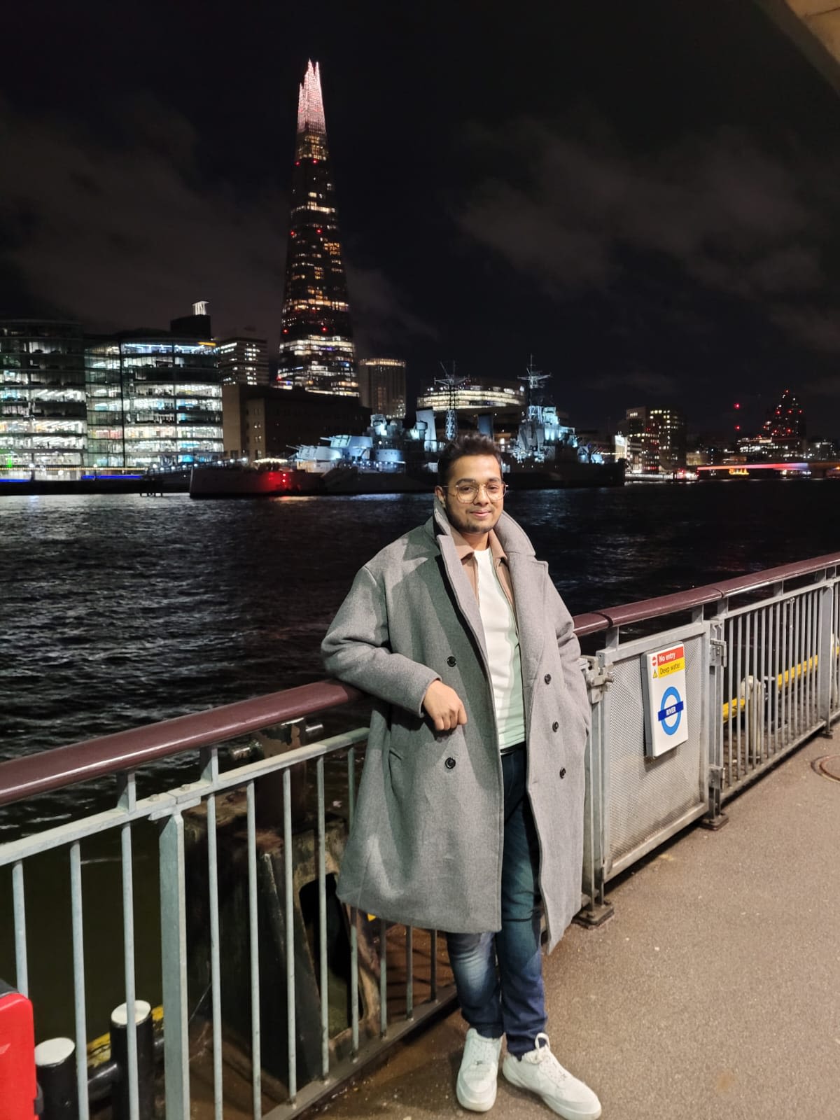 Image of Rishant with London in the background