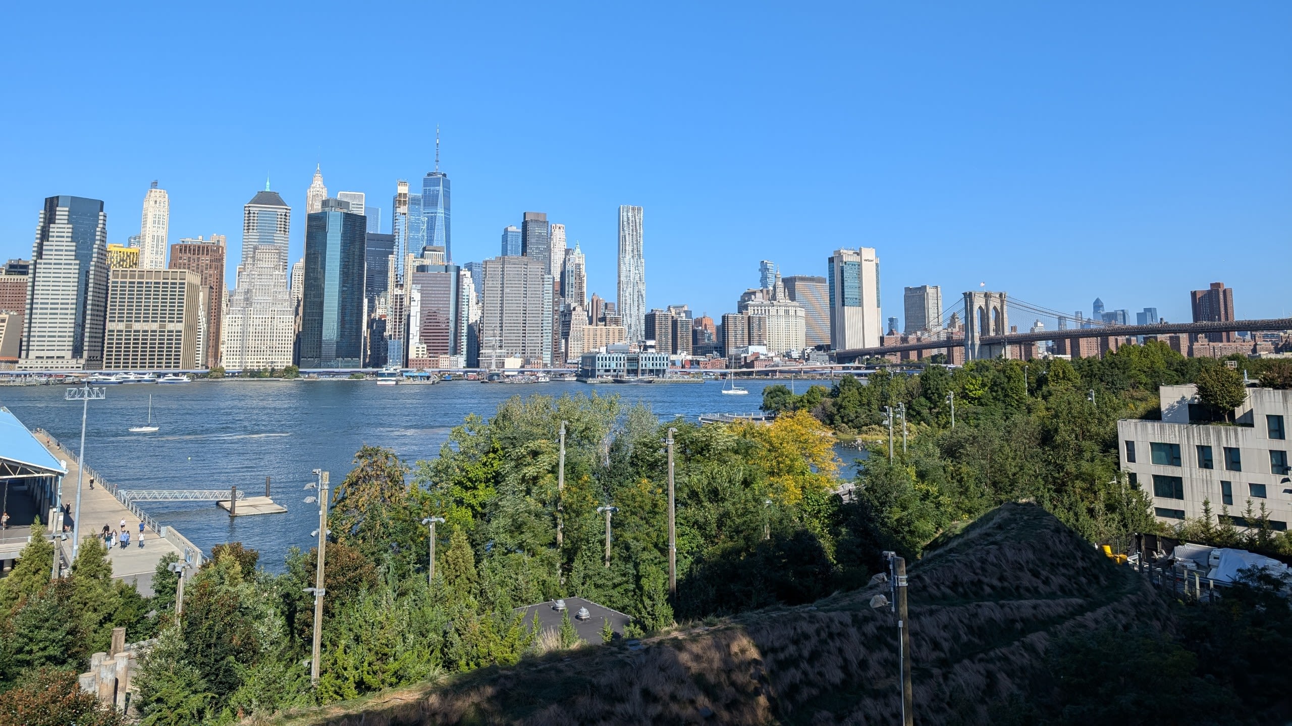 Manhattan skyline seen from Brooklyn Bridge Park