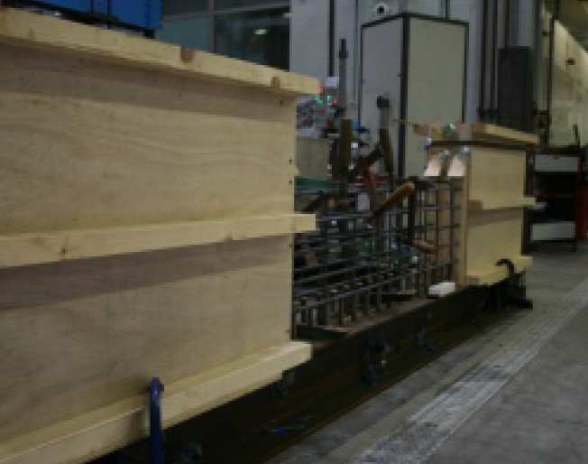 Preparation for casting the ends of a wall with combined restraint