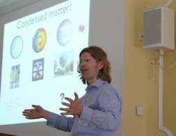 Professor Chris Pickard of UCL delivering his talk on Condensed Matter(!)