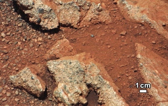 Professor Sanjeev Gupta (Earth Science and Engineering) and colleagues from NASA’s Mars Science Laboratory mission found tell-tale sedimentary deposits suggesting a dried up riverbed