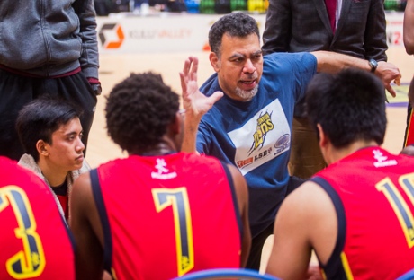 Vince Macaulay coaching the Medics