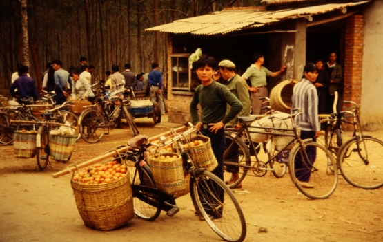 Guangdong countryside – village market, 1985