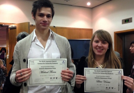 Students with their certificate