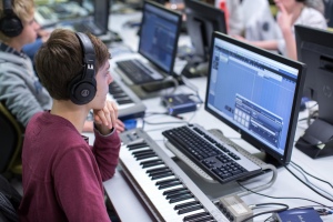Horizons student on the Music Technology module