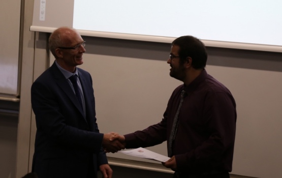 Rajeev Dattani receives his award from Professor Andrew Livingston