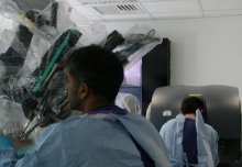 Surgeons train on new robotic course combining simulation and soft tissue