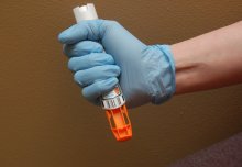 Parents of children with allergies unable to use adrenaline injectors correctly