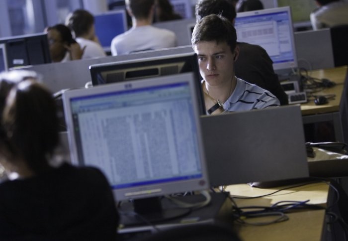 Students working in the Central Libarry