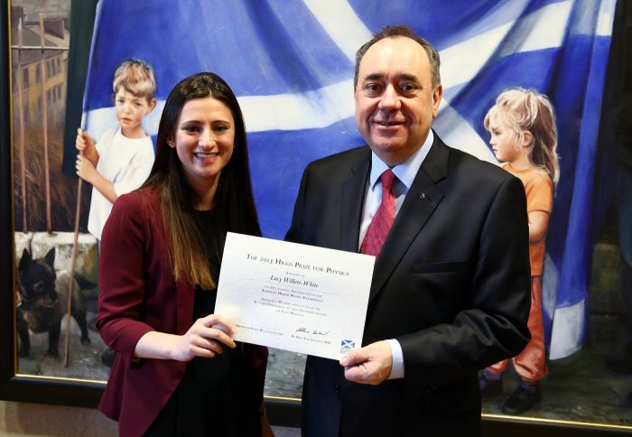 Lucy Willets-White receives the Higgs Prize Award from Scottish First Minister Alex Salmond