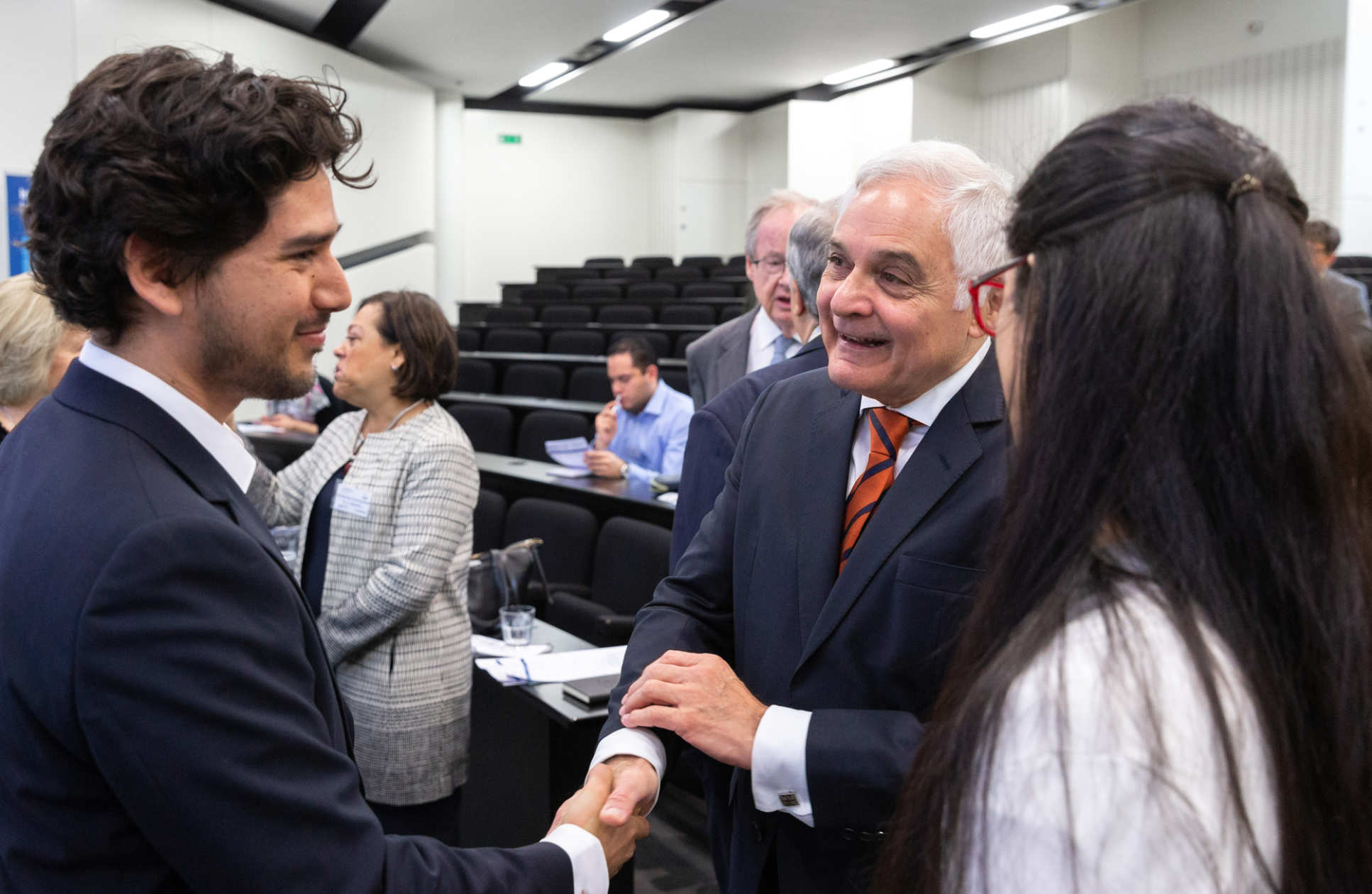 Students and Ambassadors meet