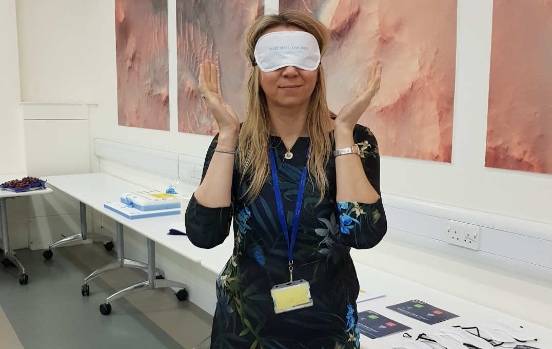 Sleep mask for stress day