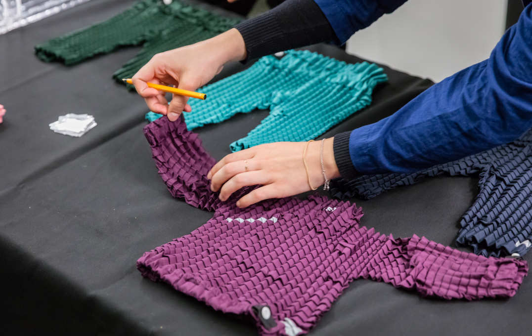 Stretchable clothing