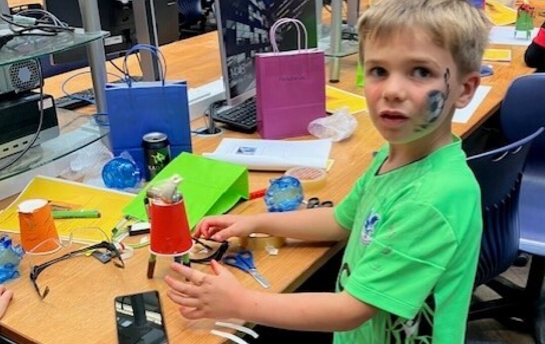 Children and parents with Wigglebots